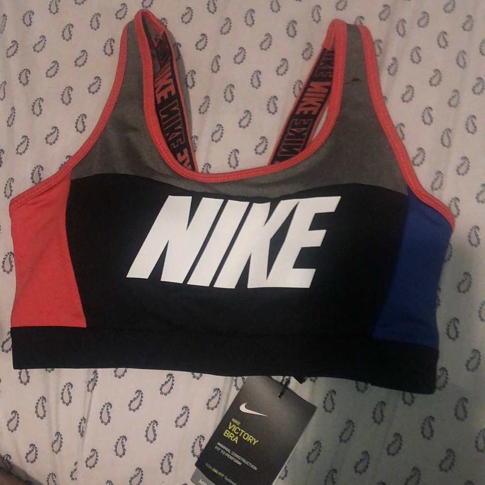 nike sports bra